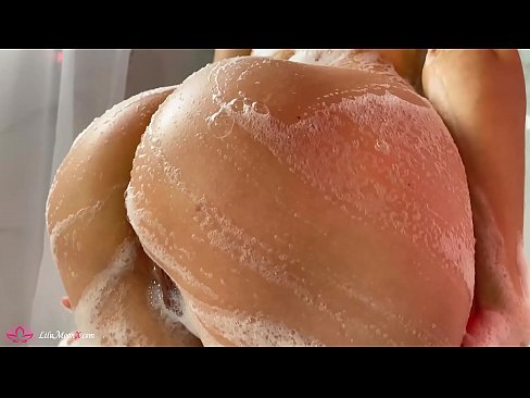 ❤️ 布鲁内特在淋浴时用振动器自慰阴部达到强烈的高潮 ❤❌ Quality porn